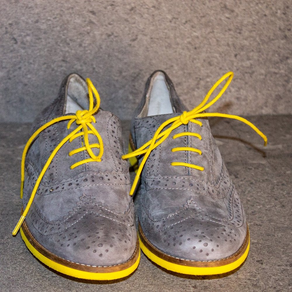 GRAY AND YELLOW CASUAL LOAFERS
